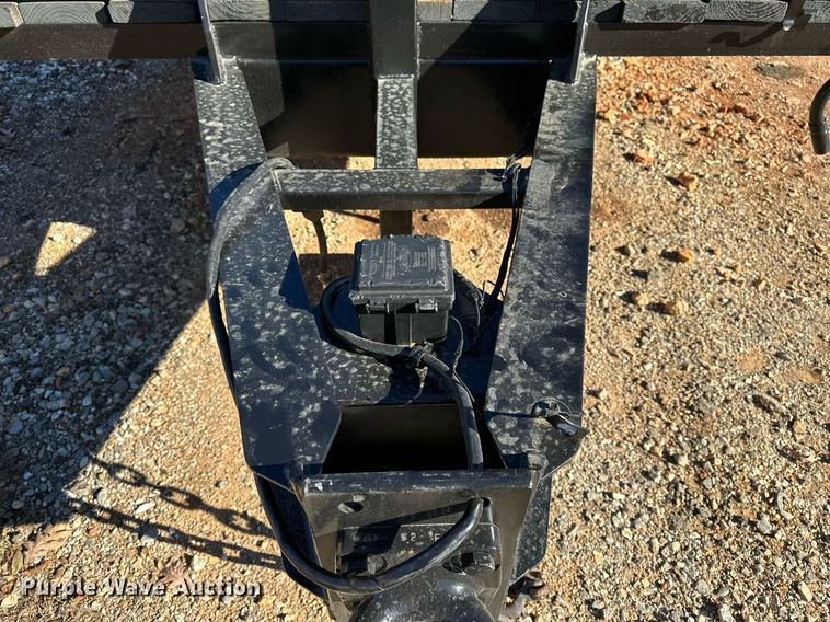 image for item DF8442 2002 Econoline equipment trailer