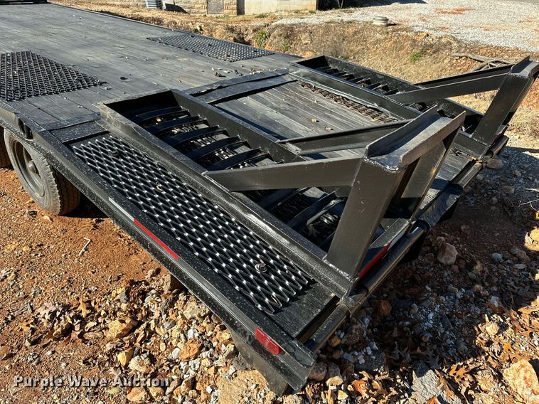 image for item DF8442 2002 Econoline equipment trailer