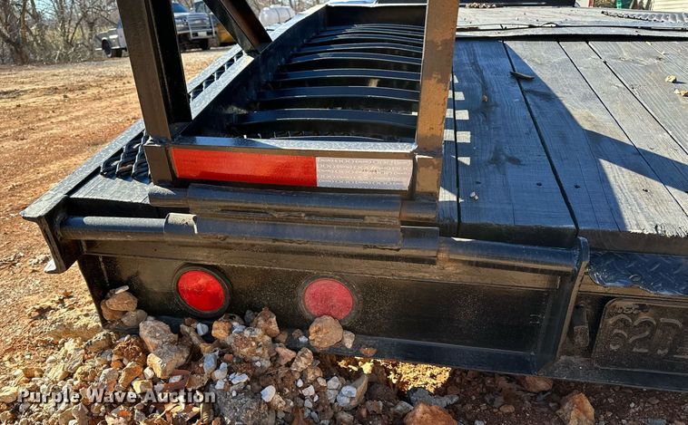 image for item DF8442 2002 Econoline equipment trailer