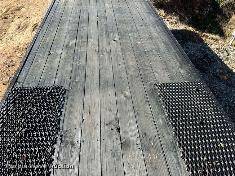 image for item DF8442 2002 Econoline equipment trailer