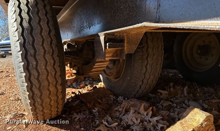 image for item DF8442 2002 Econoline equipment trailer