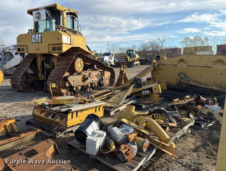 image for item DJ9719 1994 Caterpillar D8N dozer