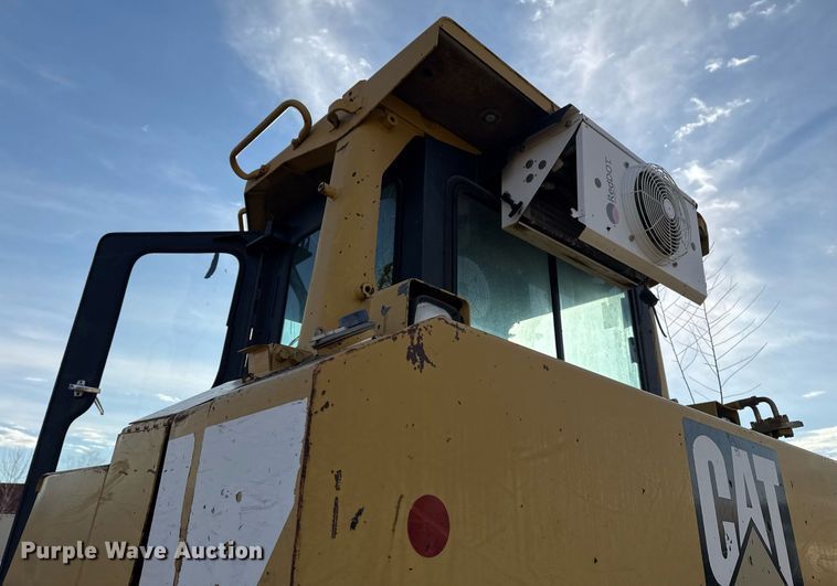 image for item DJ9719 1994 Caterpillar D8N dozer