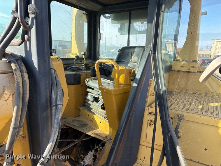 image for item DJ9719 1994 Caterpillar D8N dozer