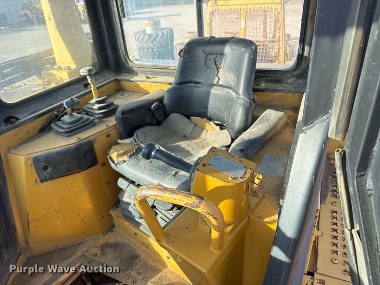 image for item DJ9719 1994 Caterpillar D8N dozer