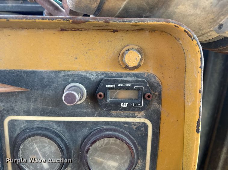 image for item DJ9719 1994 Caterpillar D8N dozer