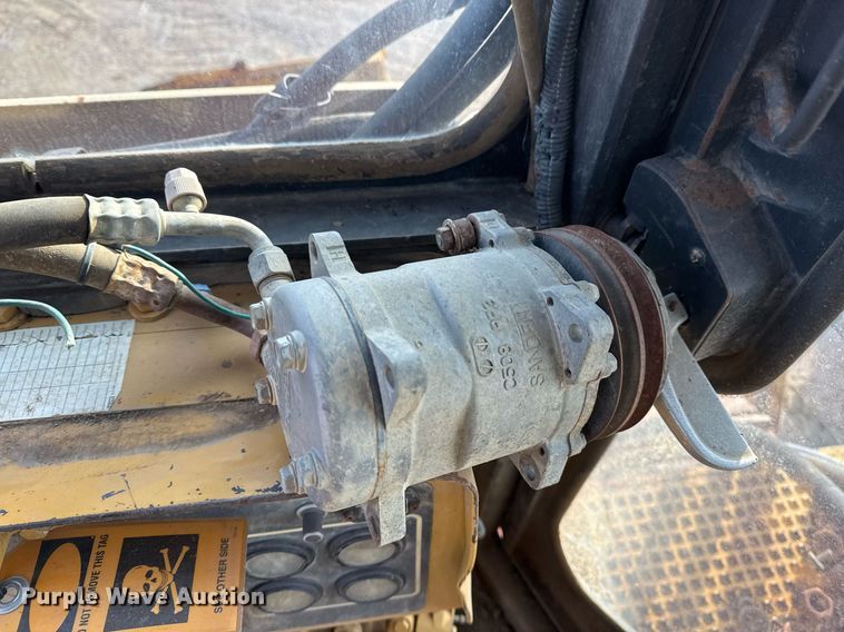 image for item DJ9719 1994 Caterpillar D8N dozer