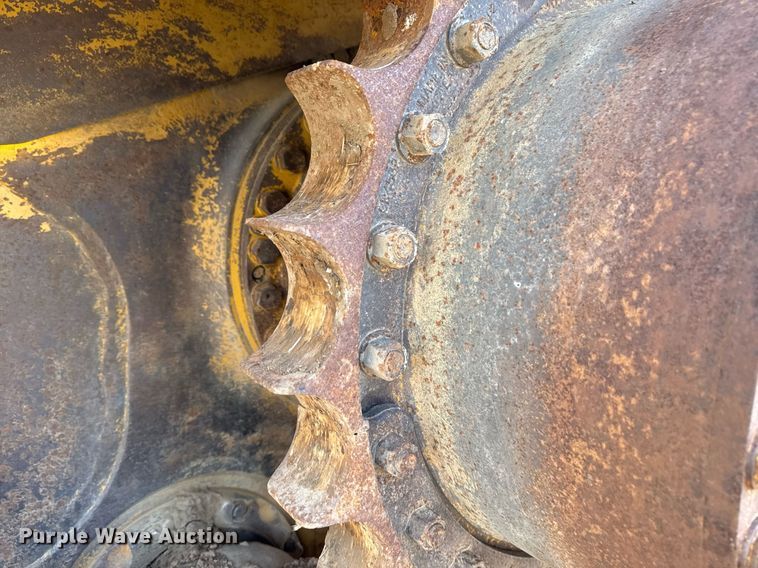 image for item DJ9719 1994 Caterpillar D8N dozer