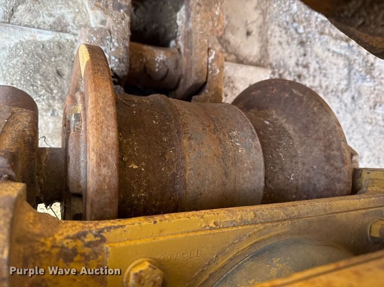 image for item DJ9719 1994 Caterpillar D8N dozer