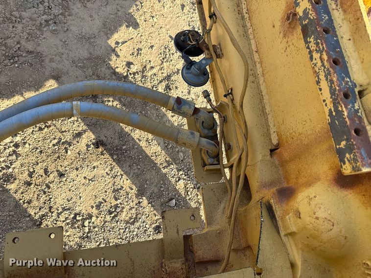 image for item DJ9719 1994 Caterpillar D8N dozer