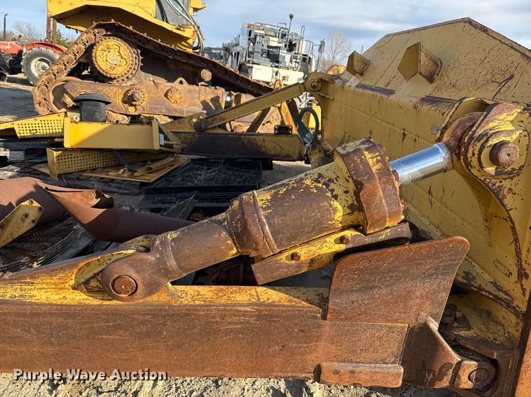 image for item DJ9719 1994 Caterpillar D8N dozer