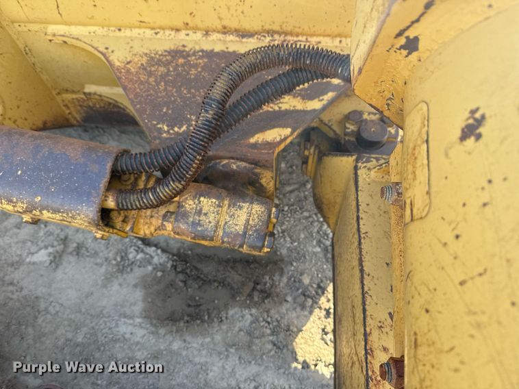 image for item DJ9719 1994 Caterpillar D8N dozer