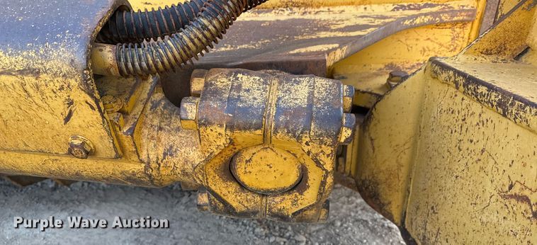 image for item DJ9719 1994 Caterpillar D8N dozer