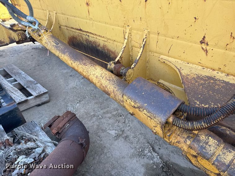 image for item DJ9719 1994 Caterpillar D8N dozer