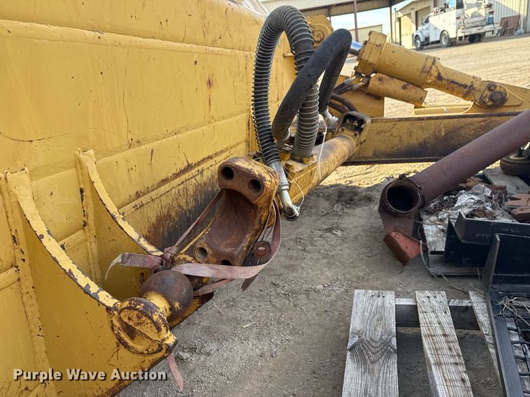 image for item DJ9719 1994 Caterpillar D8N dozer