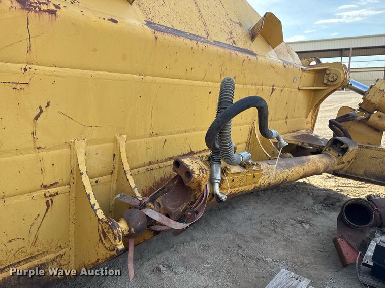 image for item DJ9719 1994 Caterpillar D8N dozer