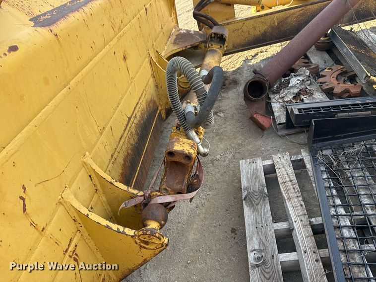 image for item DJ9719 1994 Caterpillar D8N dozer