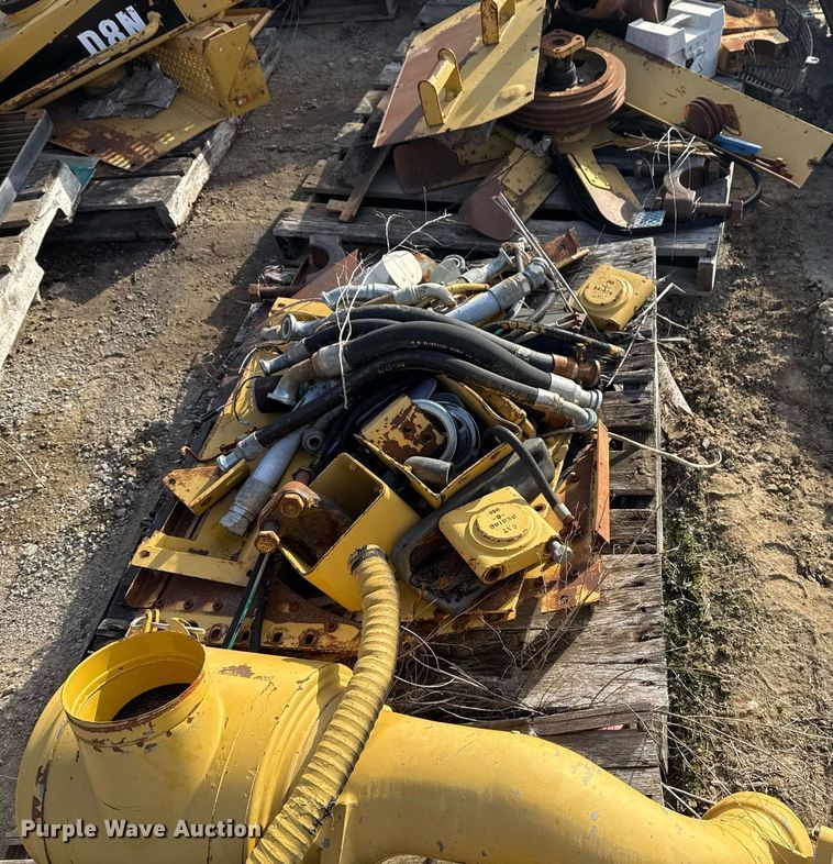 image for item DJ9719 1994 Caterpillar D8N dozer