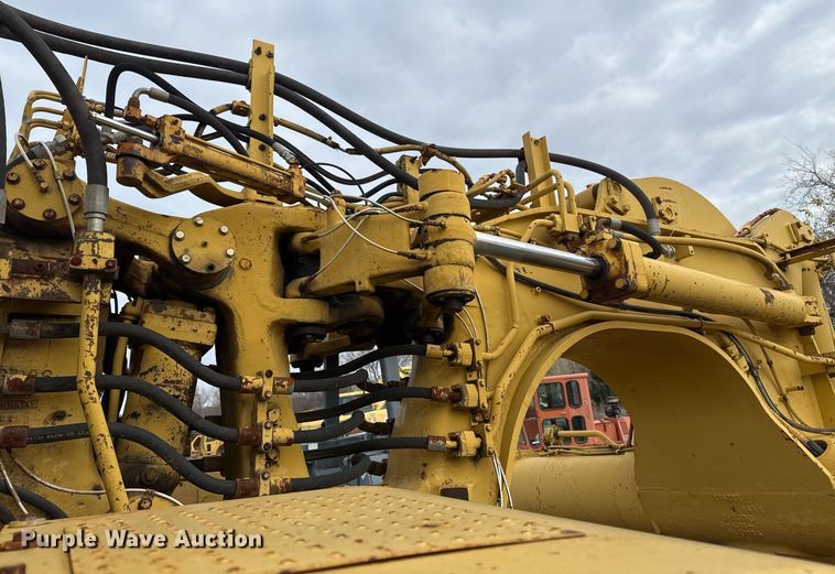 image for item DJ9722 1987 Caterpillar 621E conventional scraper 