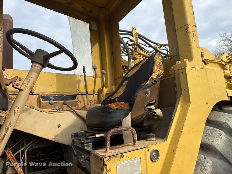 image for item DJ9722 1987 Caterpillar 621E conventional scraper 