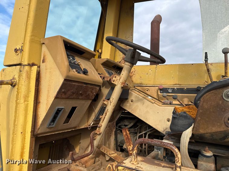 image for item DJ9722 1987 Caterpillar 621E conventional scraper 