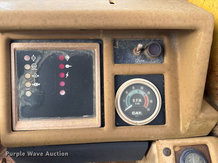 image for item DJ9722 1987 Caterpillar 621E conventional scraper 