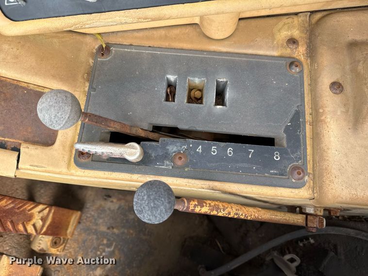 image for item DJ9722 1987 Caterpillar 621E conventional scraper 