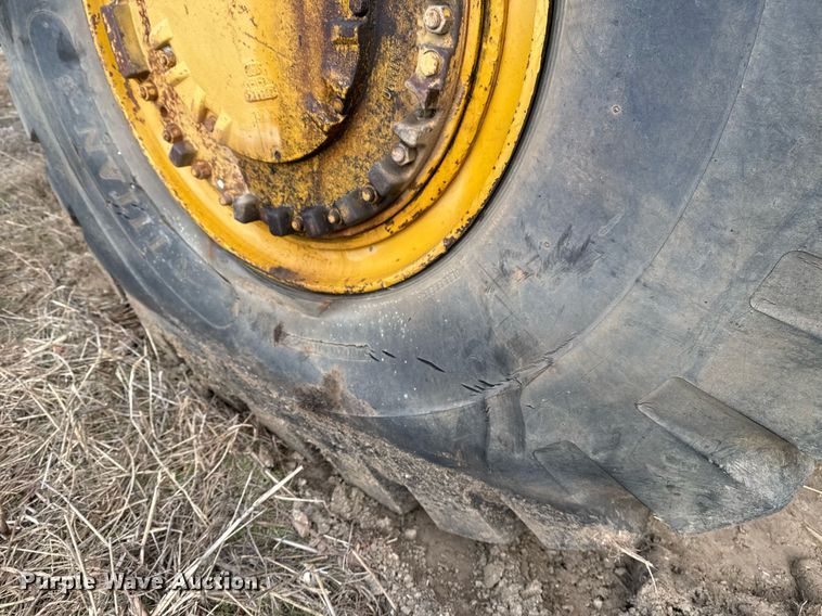 image for item DJ9722 1987 Caterpillar 621E conventional scraper 