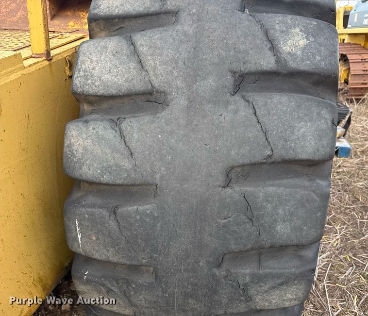 image for item DJ9722 1987 Caterpillar 621E conventional scraper 