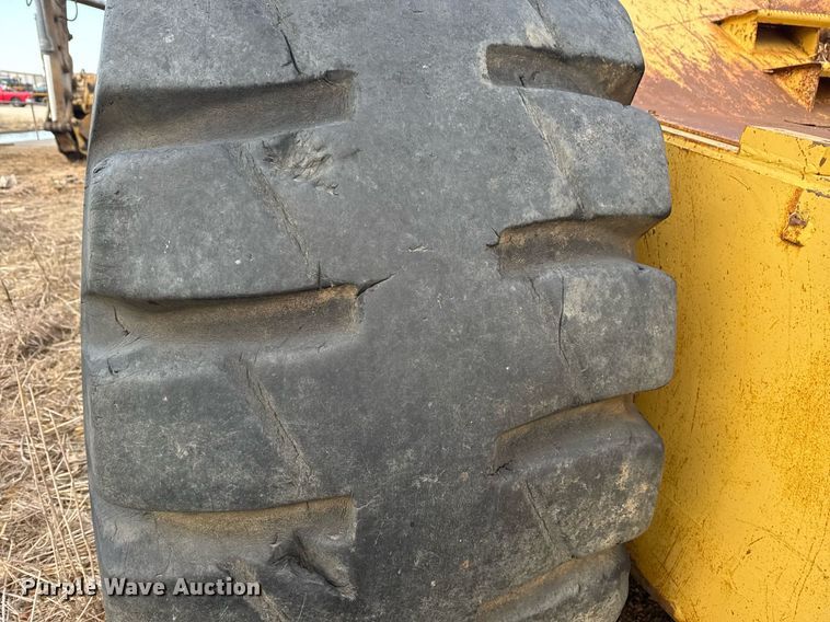 image for item DJ9722 1987 Caterpillar 621E conventional scraper 