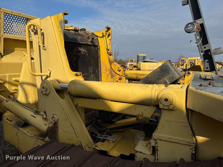 image for item DJ9723 2000 Komatsu D61EX-12 dozer