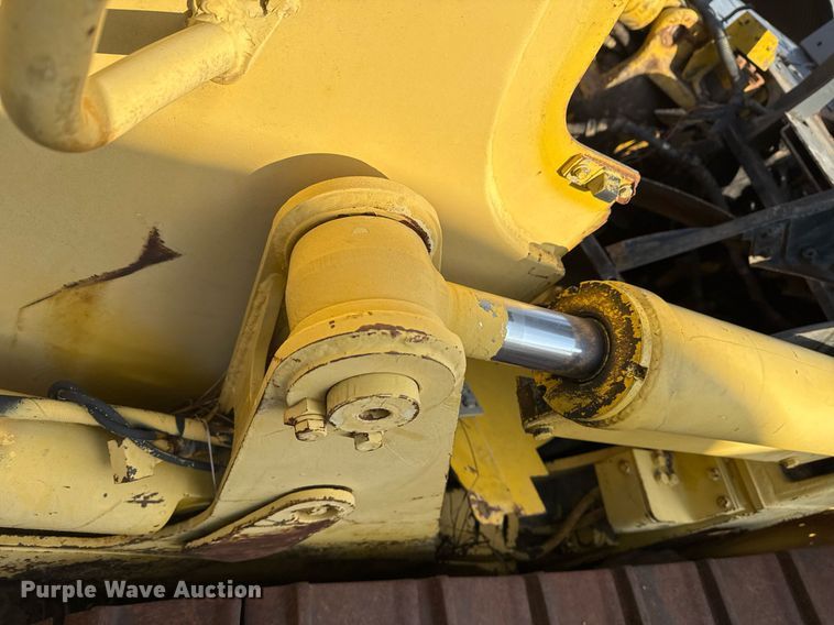 image for item DJ9723 2000 Komatsu D61EX-12 dozer