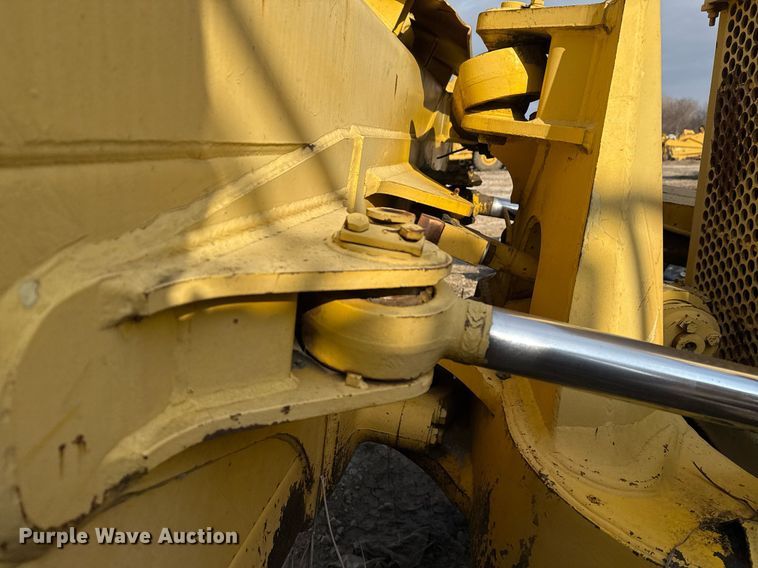image for item DJ9723 2000 Komatsu D61EX-12 dozer