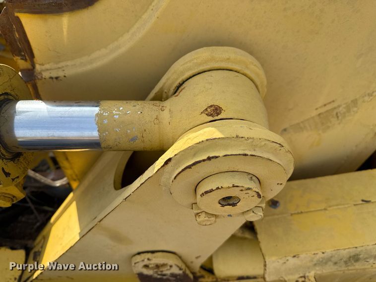 image for item DJ9723 2000 Komatsu D61EX-12 dozer