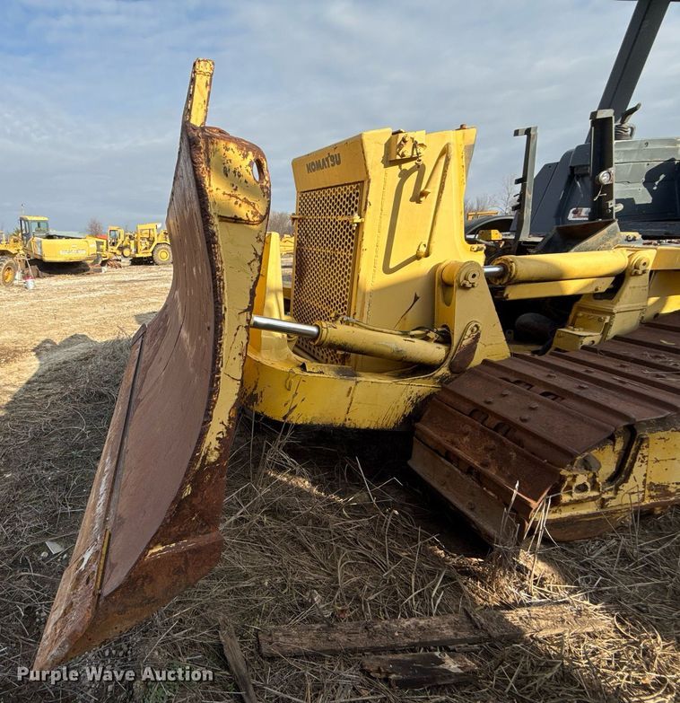 image for item DJ9723 2000 Komatsu D61EX-12 dozer