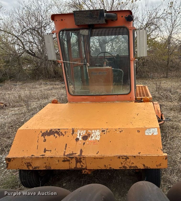 image for item DJ9725 1999 Broce RJ350 broom