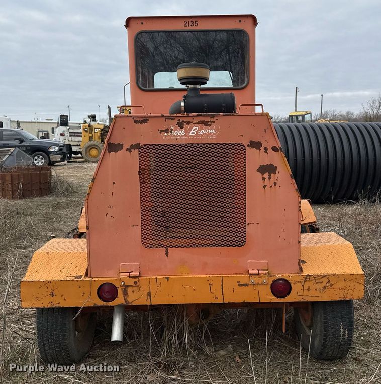 image for item DJ9725 1999 Broce RJ350 broom