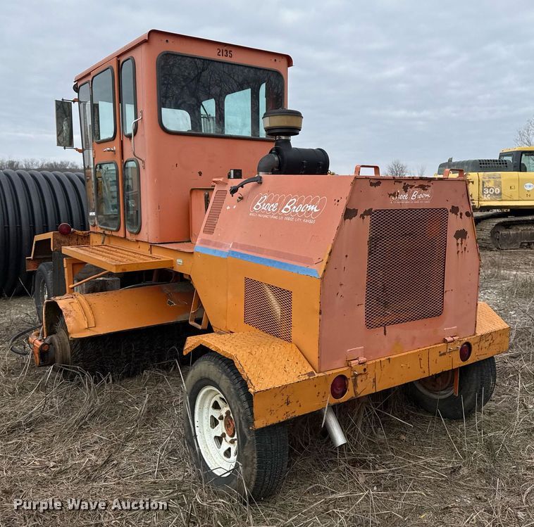 image for item DJ9725 1999 Broce RJ350 broom