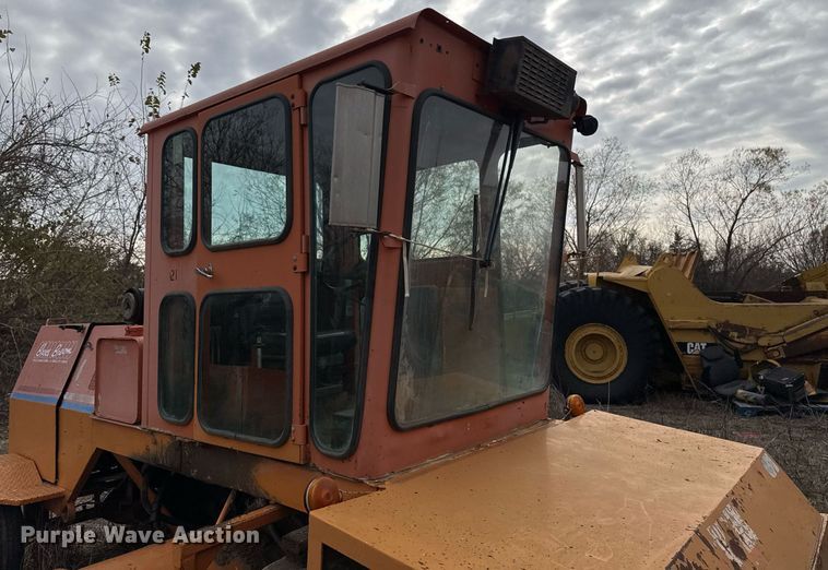 image for item DJ9725 1999 Broce RJ350 broom