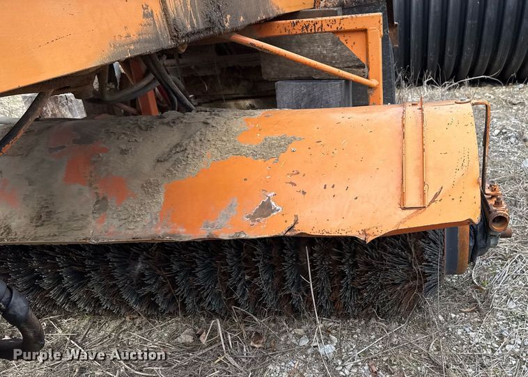 image for item DJ9725 1999 Broce RJ350 broom