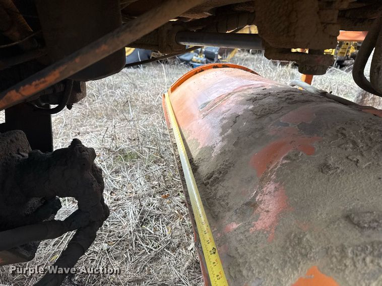 image for item DJ9725 1999 Broce RJ350 broom