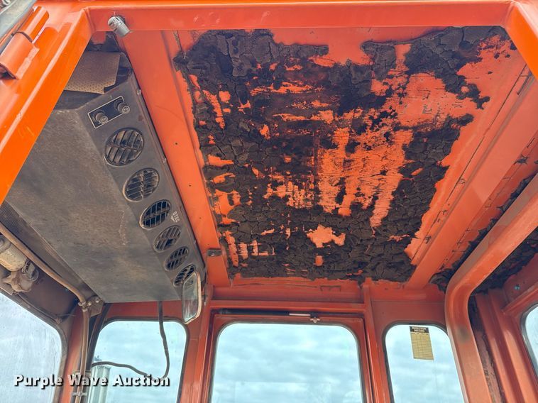 image for item DJ9725 1999 Broce RJ350 broom