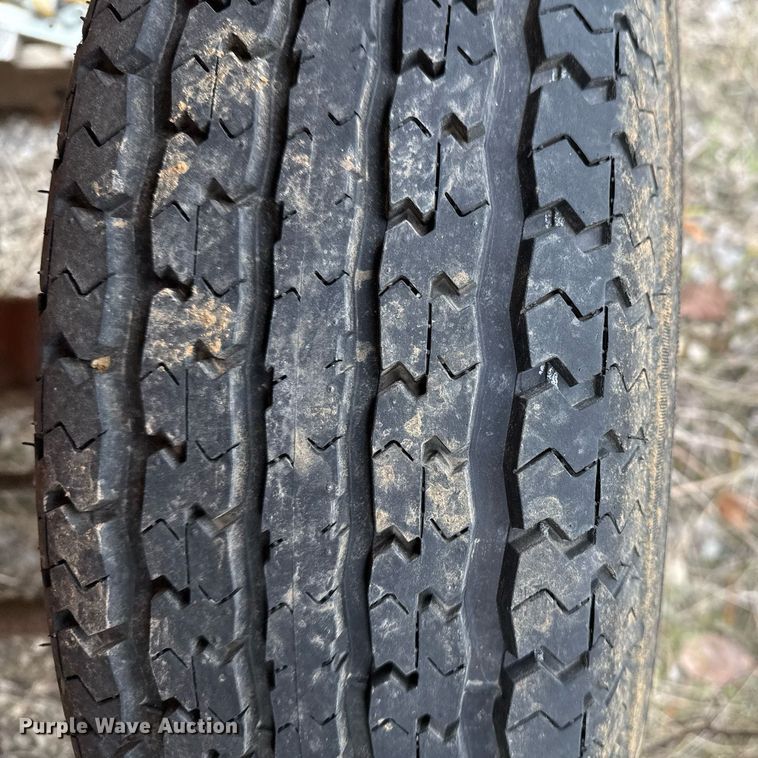 image for item DJ9725 1999 Broce RJ350 broom