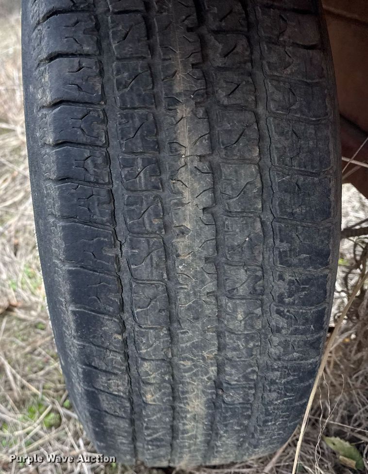 image for item DJ9725 1999 Broce RJ350 broom