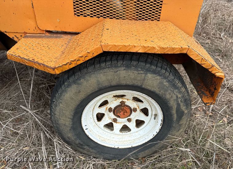 image for item DJ9725 1999 Broce RJ350 broom