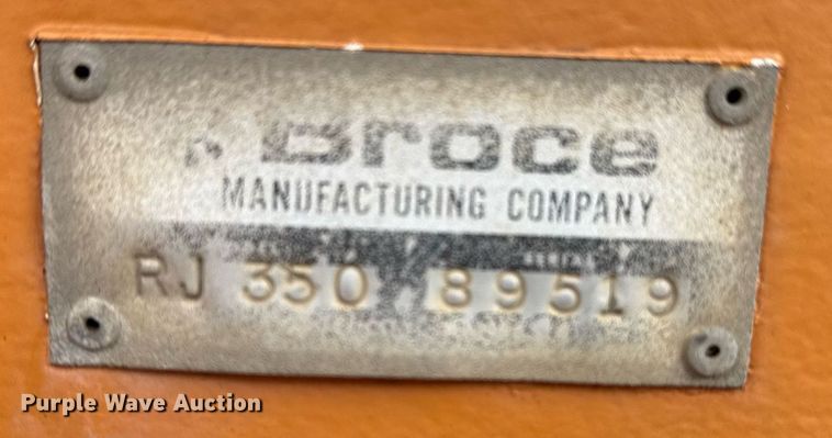 image for item DJ9725 1999 Broce RJ350 broom