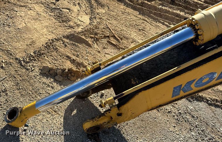 image for item DJ9726 2002 Komatsu PC200LC-7 excavator