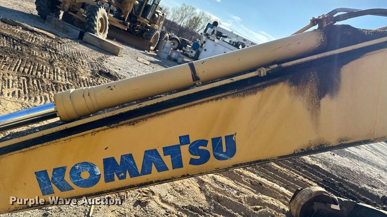 image for item DJ9726 2002 Komatsu PC200LC-7 excavator
