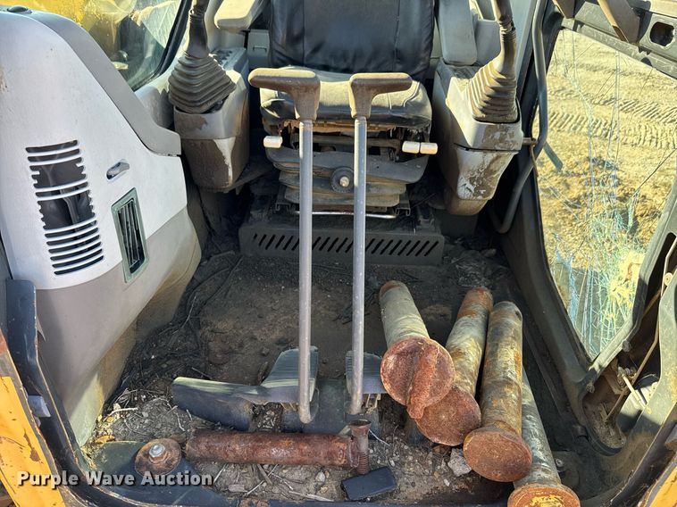 image for item DJ9726 2002 Komatsu PC200LC-7 excavator