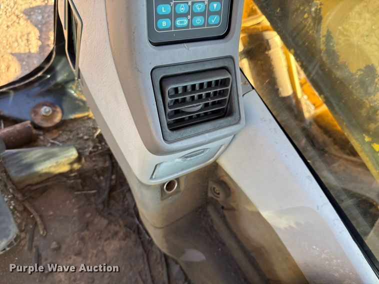 image for item DJ9726 2002 Komatsu PC200LC-7 excavator